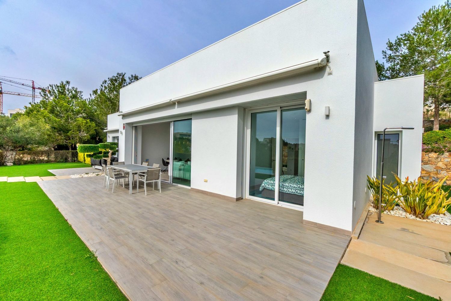 Bathroom in villa for sale in Orihuela