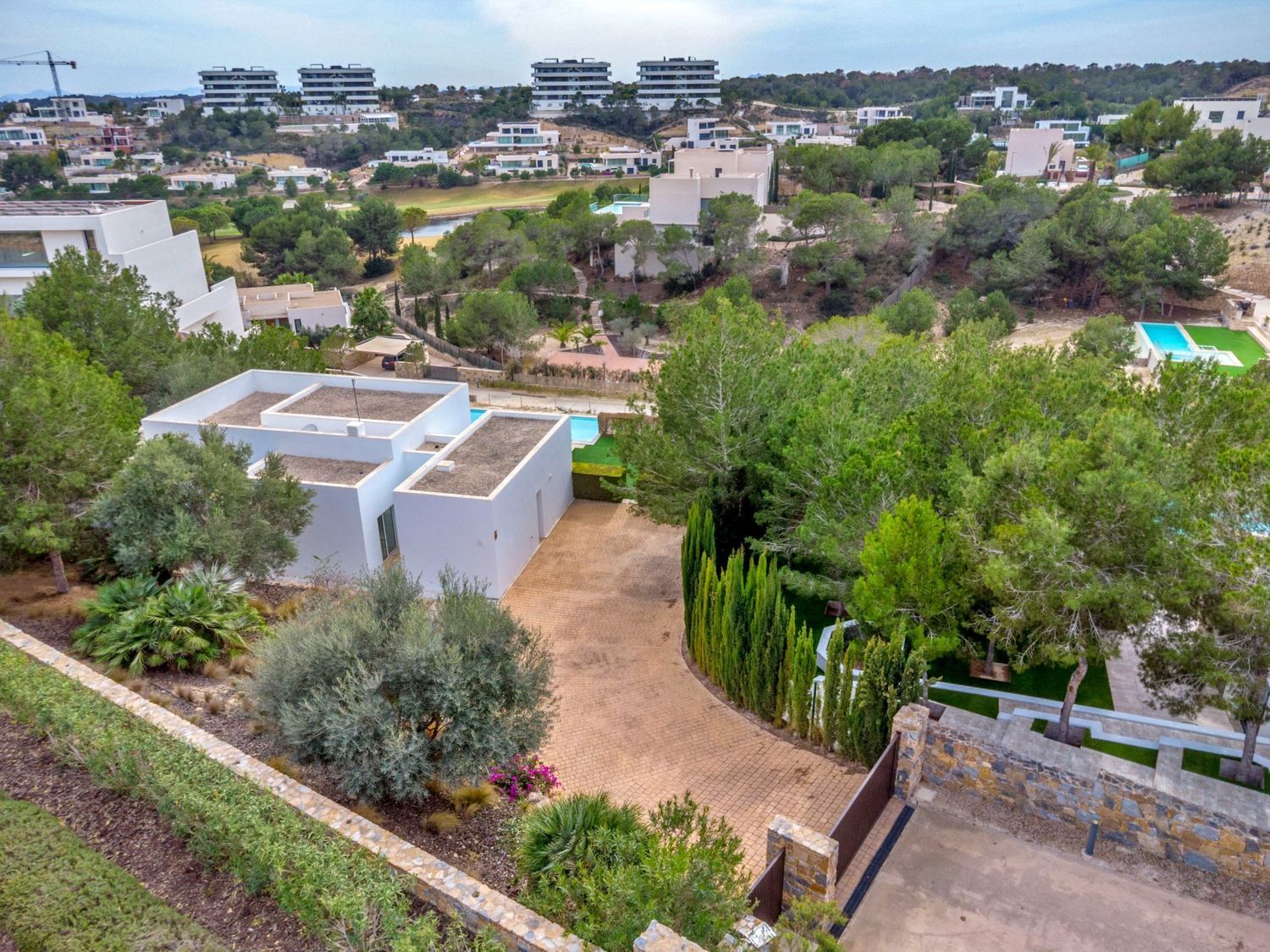 Garden in villa for sale in Orihuela