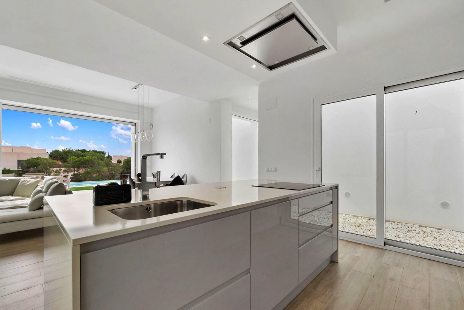 Terrace in villa for sale in Orihuela