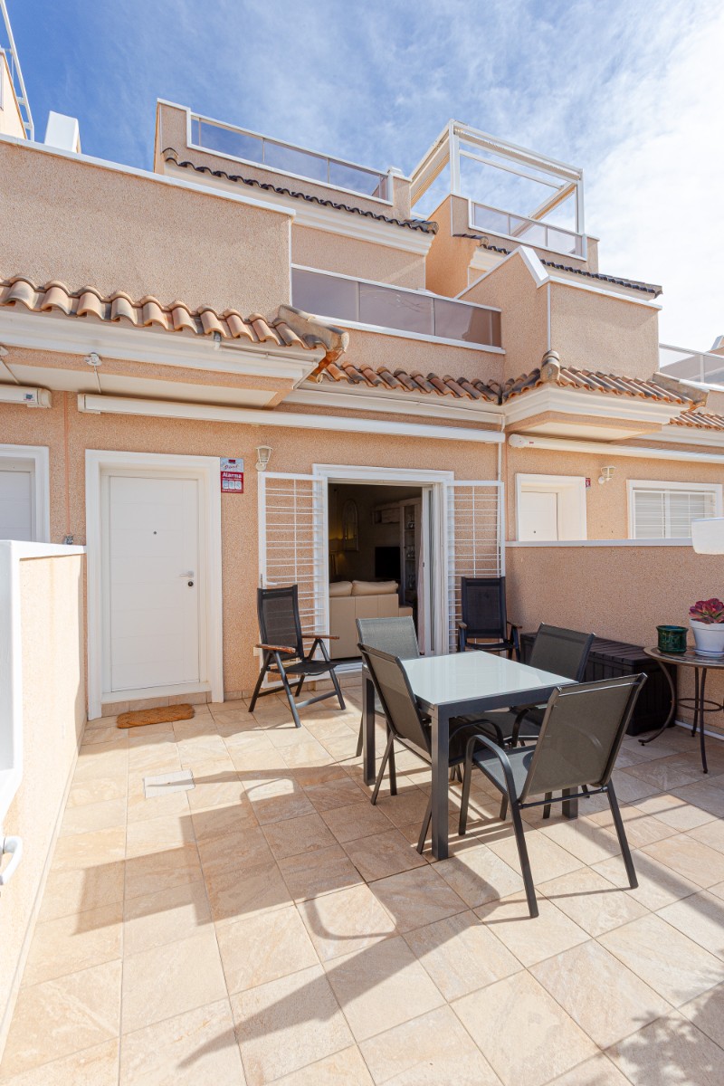 Kitchen in villa for sale in Orihuela Costa