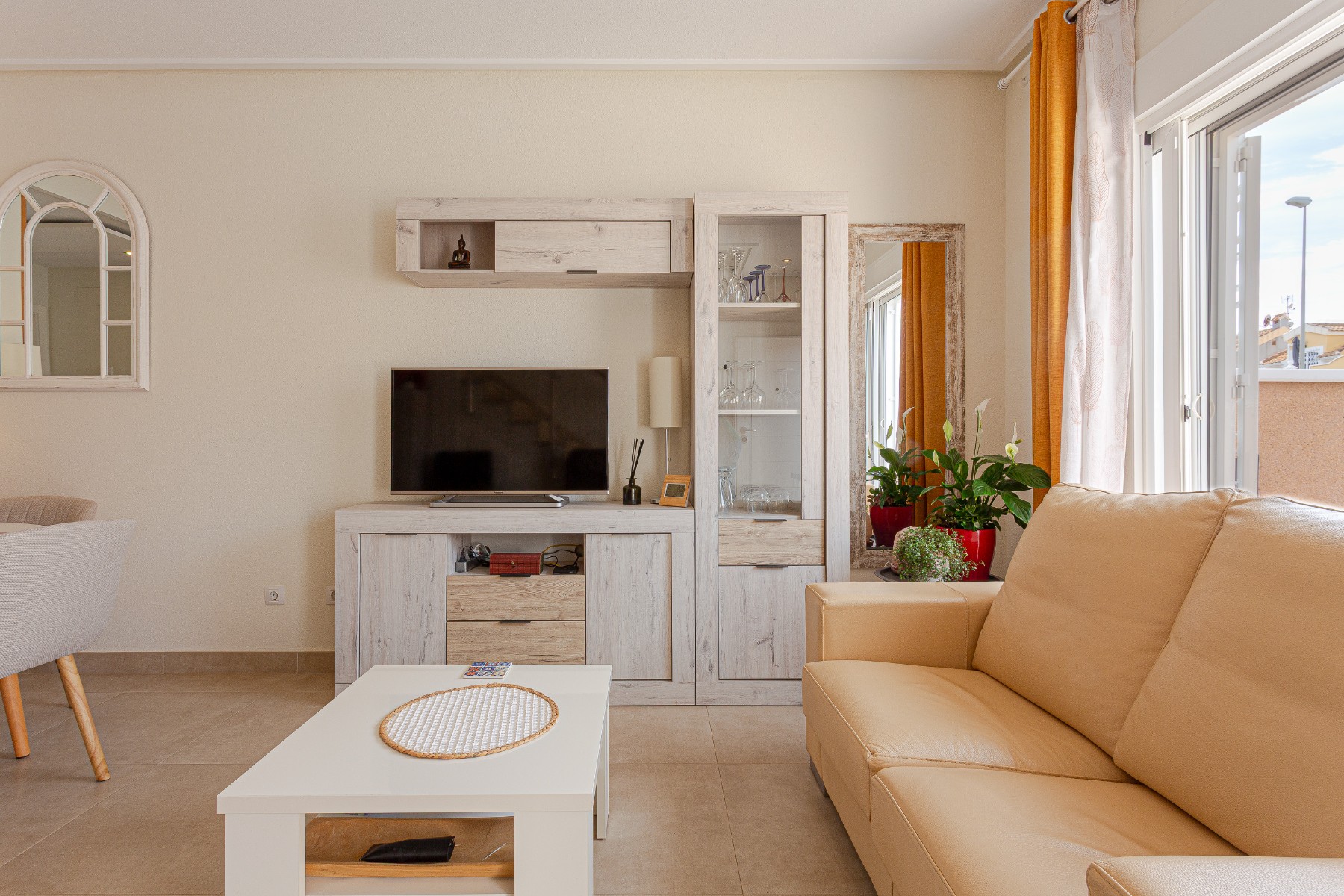 Townhouse for sale in Orihuela Costa, located in the well-established residential area of Lomas de C
