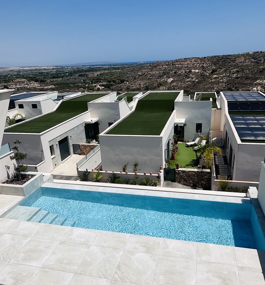 Master bedroom in villa for sale in Rojales Hills