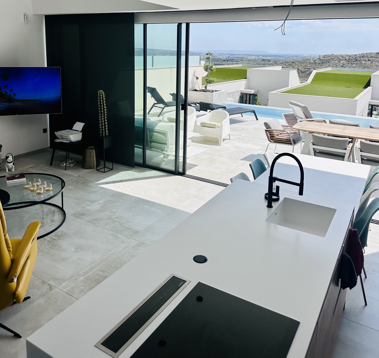 Dining area in villa for sale in Rojales Hills