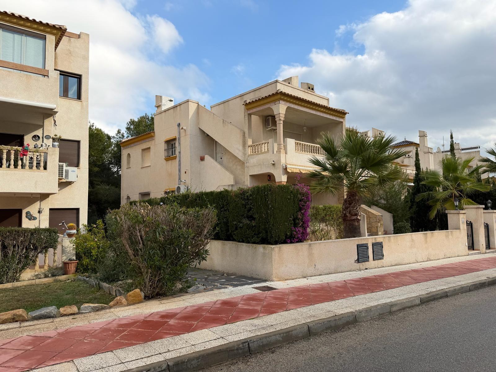 Bedroom in apartment for sale in Orihuela Costa