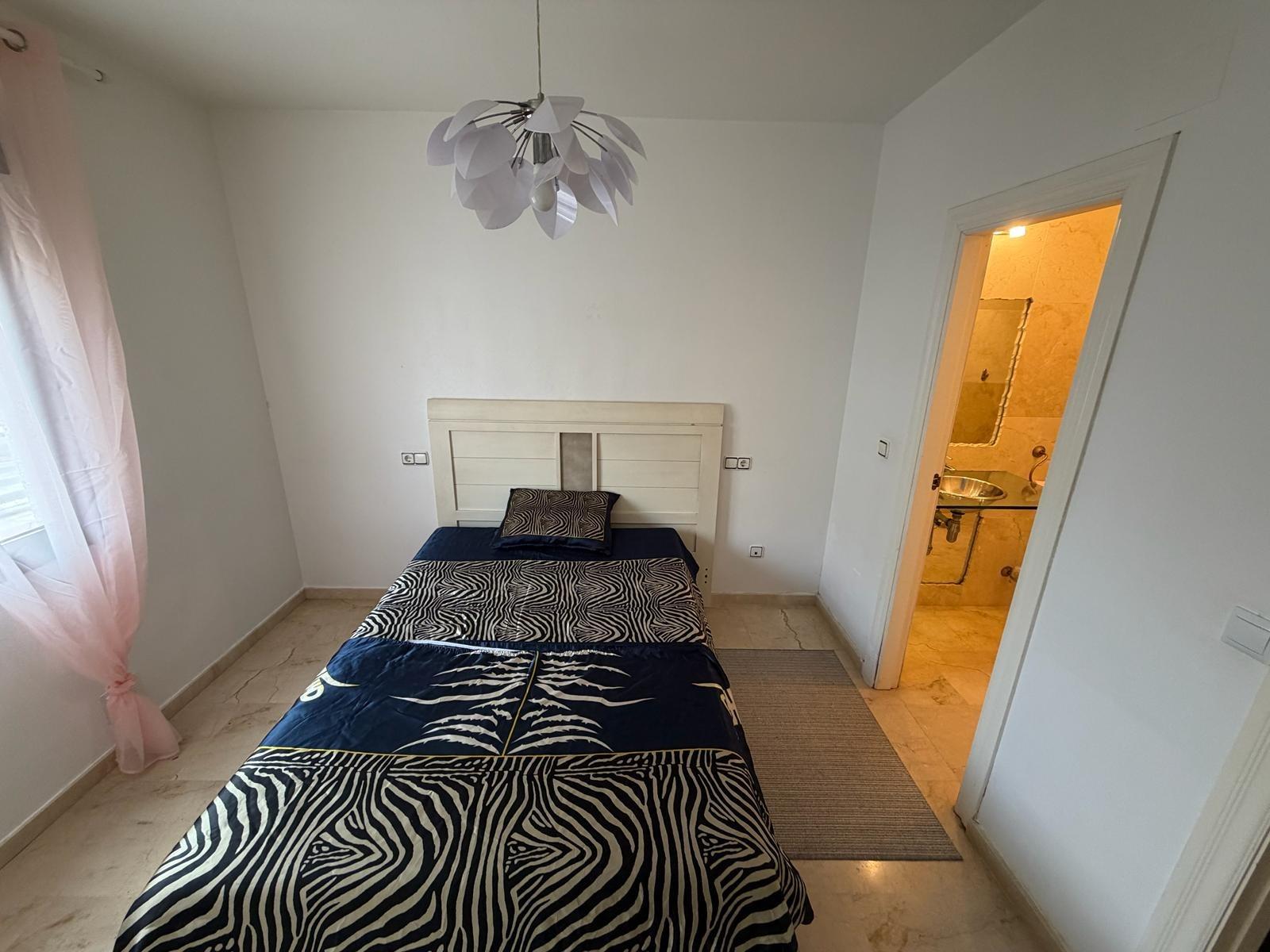 Bedroom in apartment for sale in Orihuela Costa
