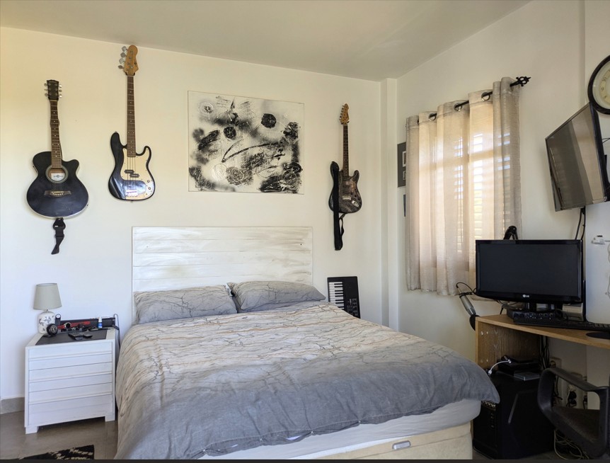 In the exclusive Sierra Cortina area, you’ll find a home that stands out not only for its beauty, bu