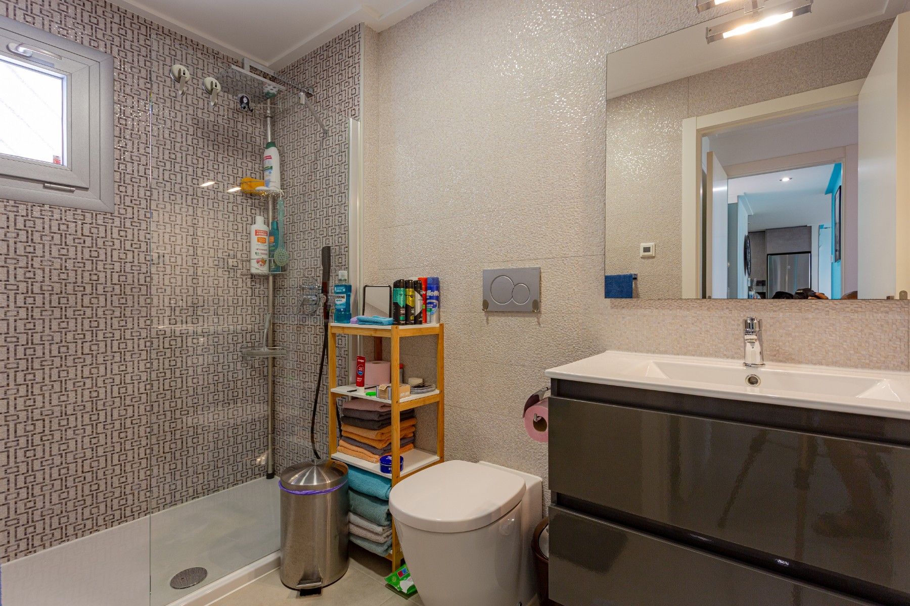 Bedroom in apartment for sale in Torrevieja