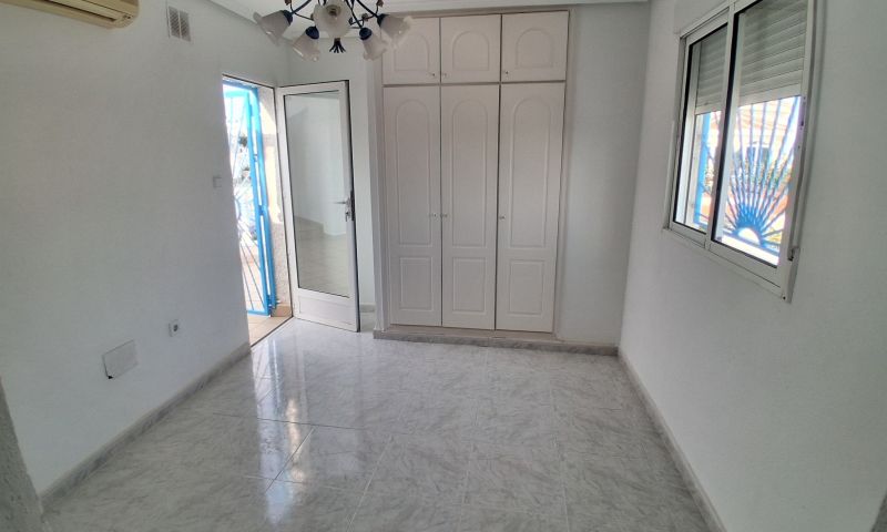 Garden in villa for sale in Rojales