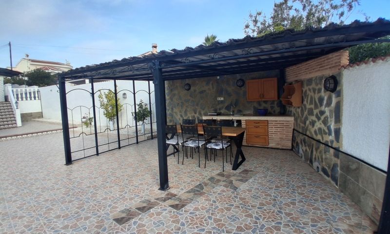 Garden in villa for sale in Rojales