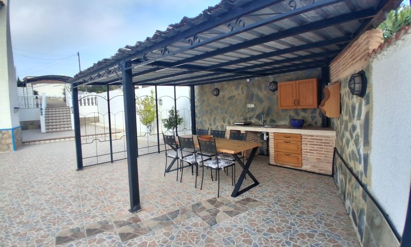 Dining area in villa for sale in Rojales