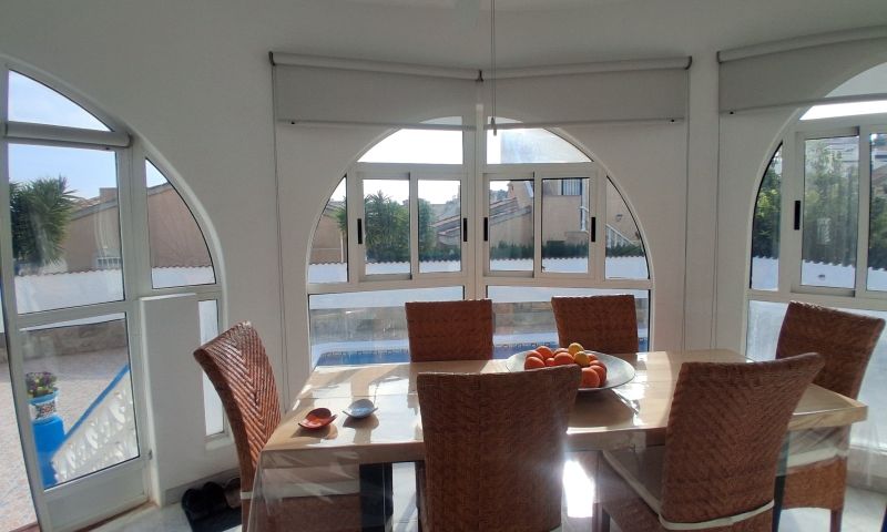 Bedroom in villa for sale in Rojales