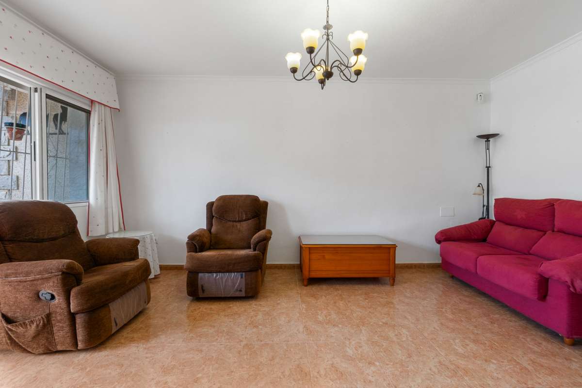 Master bedroom in villa for sale in Santiago de la Ribera