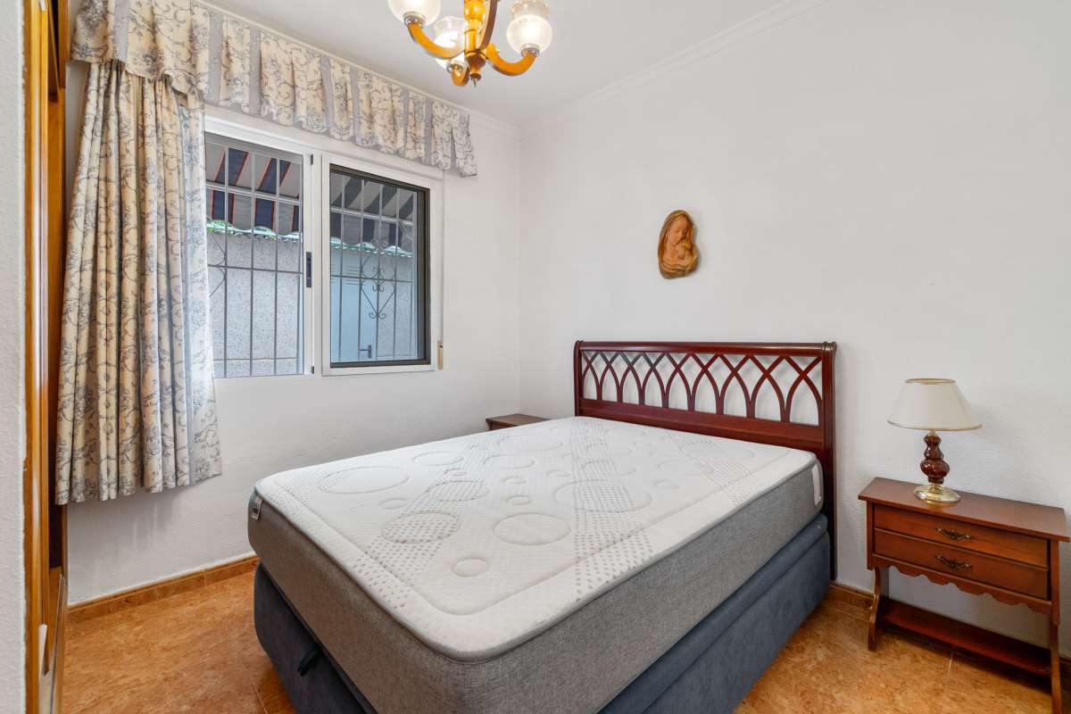Pool area in villa for sale in Santiago de la Ribera