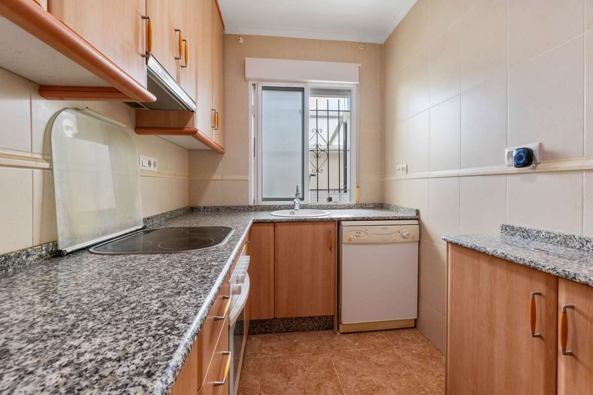 Garden in villa for sale in Santiago de la Ribera