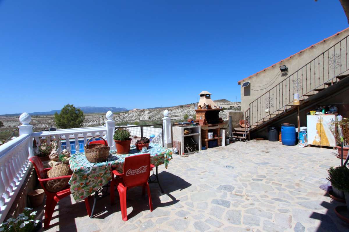 Dining area in villa for sale in Albudeite
