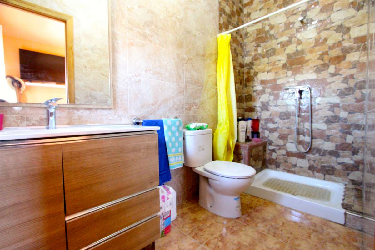 Pool area in villa for sale in Albudeite