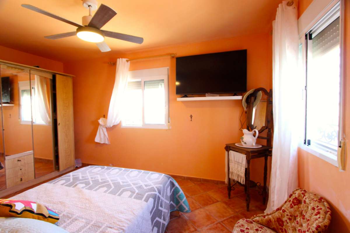 Dining area in villa for sale in Albudeite