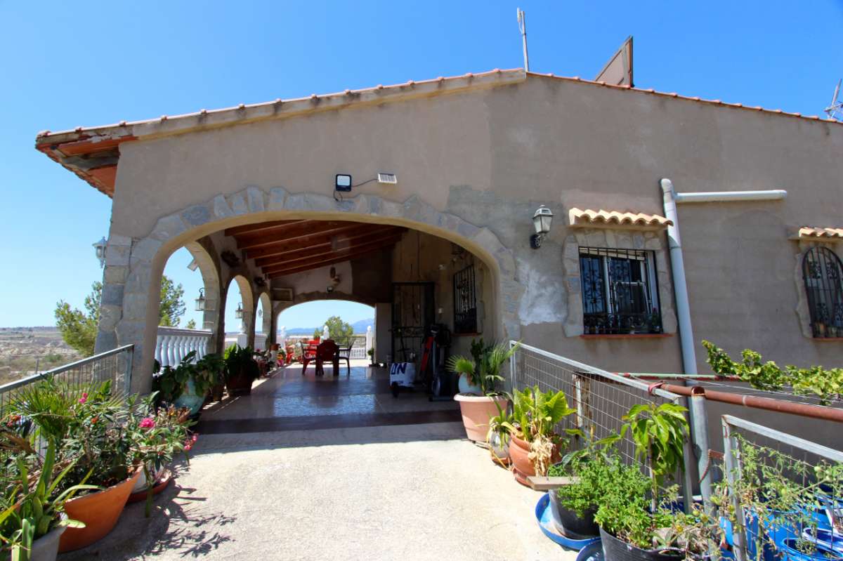 Master bedroom in villa for sale in Albudeite