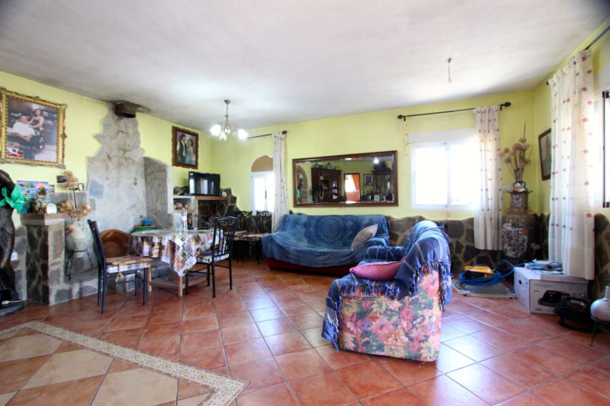 Pool area in villa for sale in Albudeite