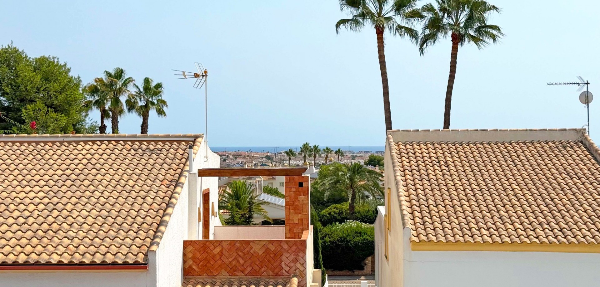 Kitchen in villa for sale in Orihuela Costa