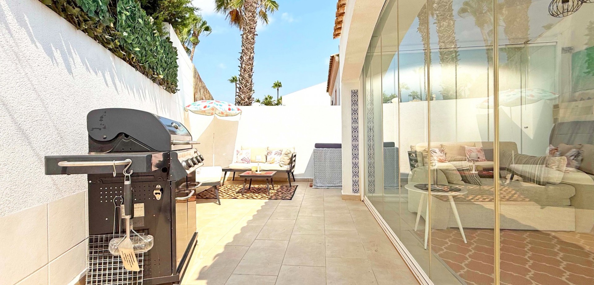 Kitchen in villa for sale in Orihuela Costa