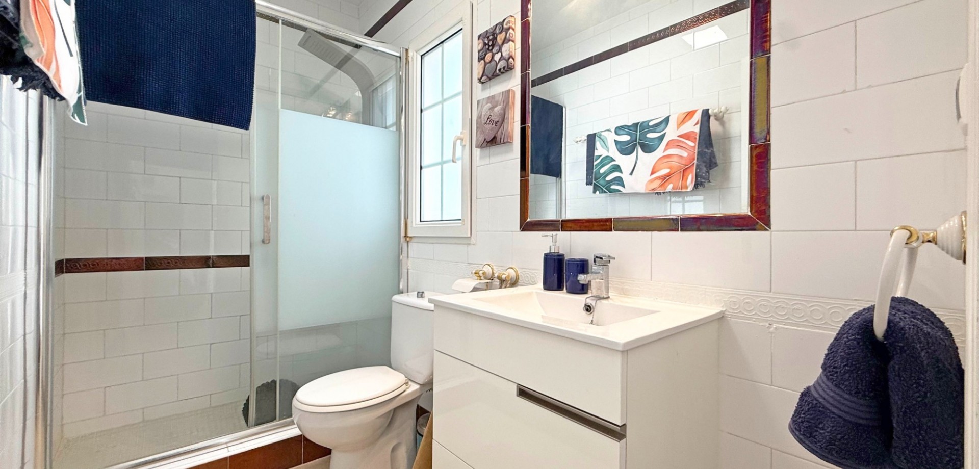 Bathroom in villa for sale in Orihuela Costa