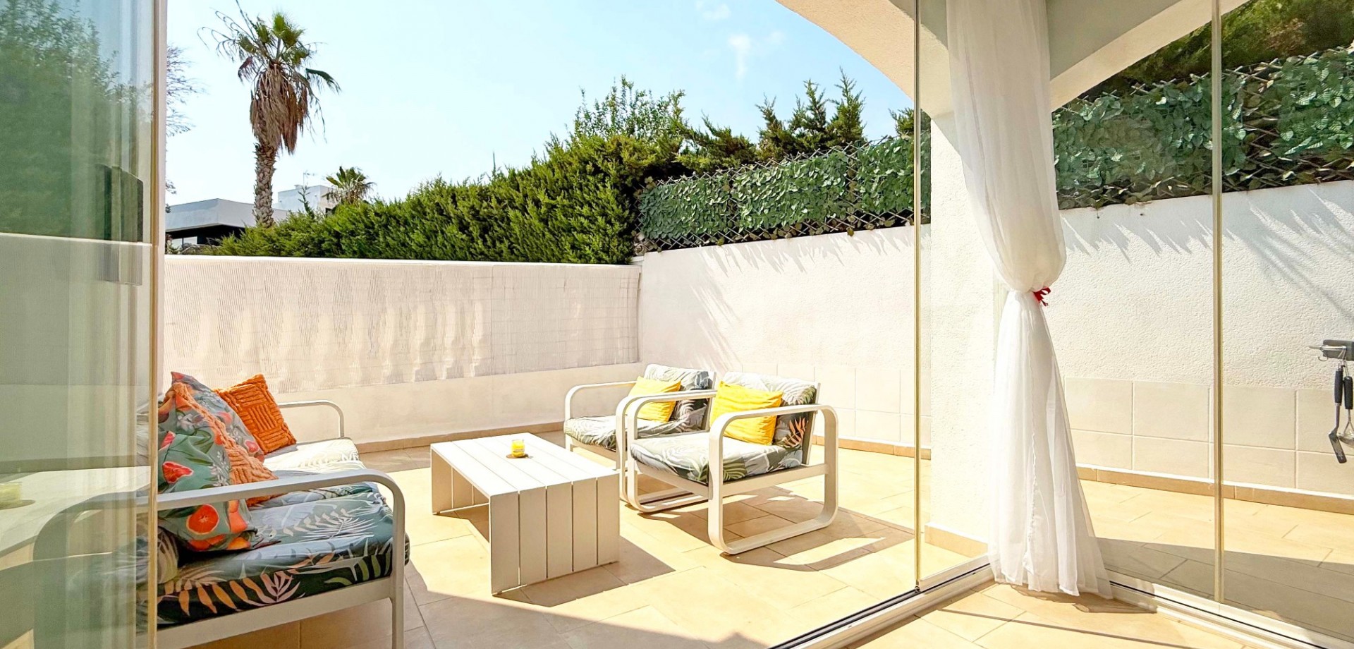 Dining area in villa for sale in Orihuela Costa