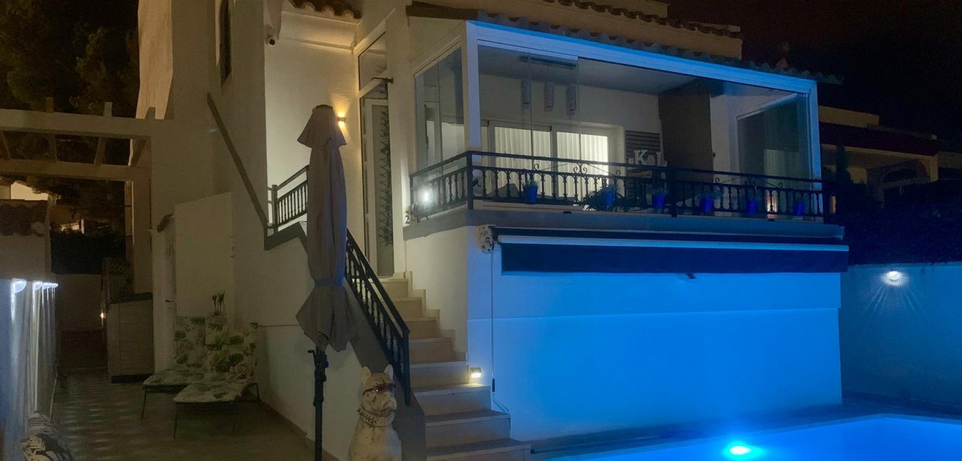 Living room in villa for sale in Orihuela Costa