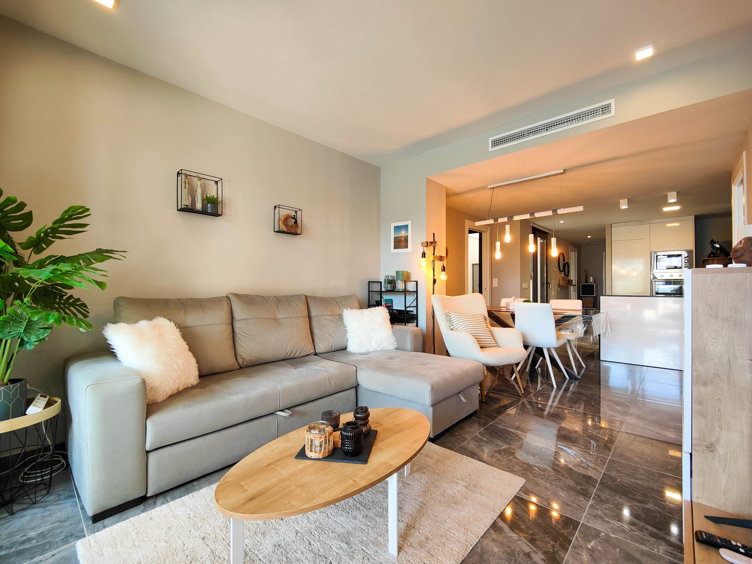 Bedroom in apartment for sale in Orihuela Costa