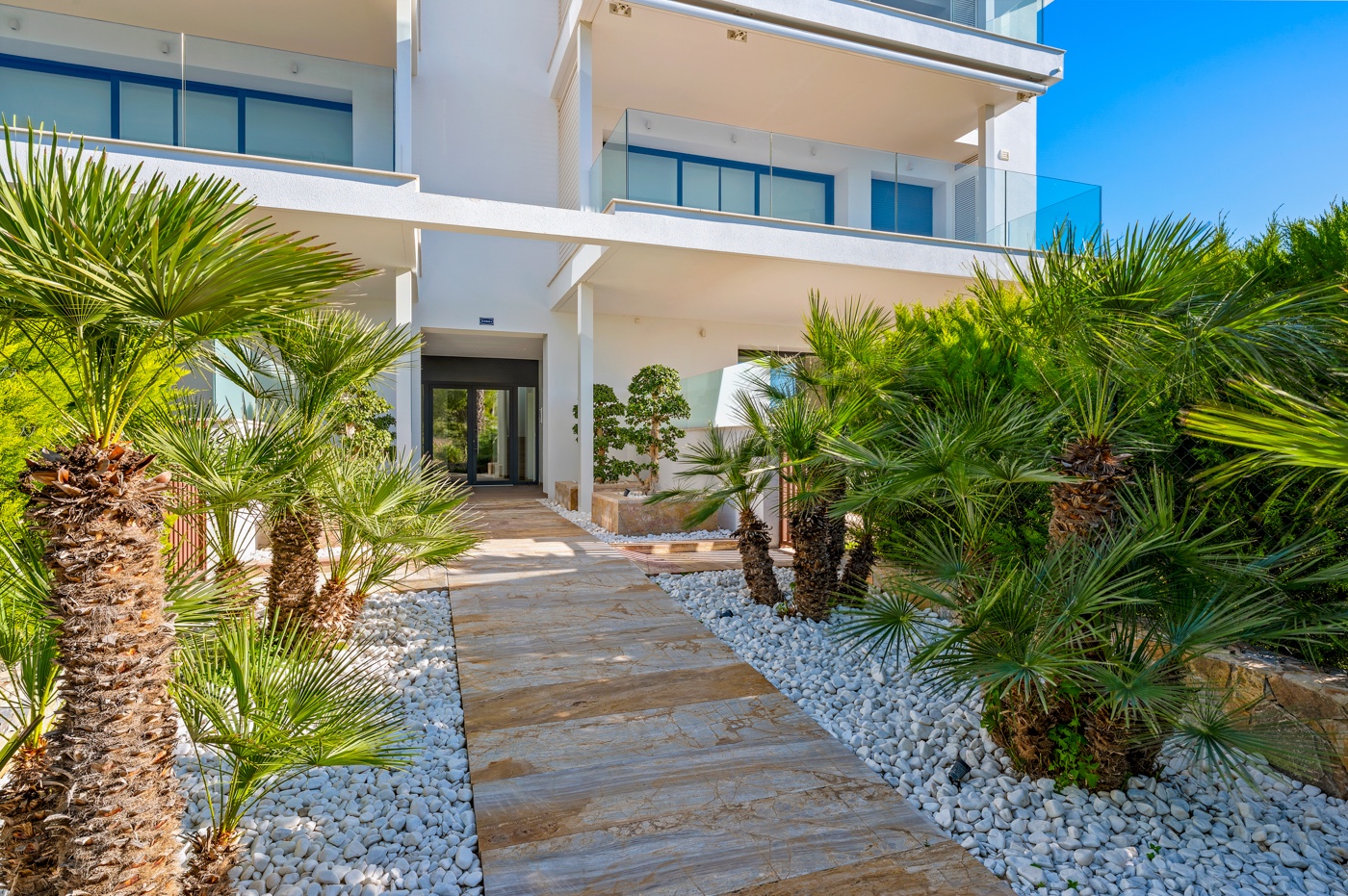 Master bedroom in apartment for sale in Las Colinas Golf