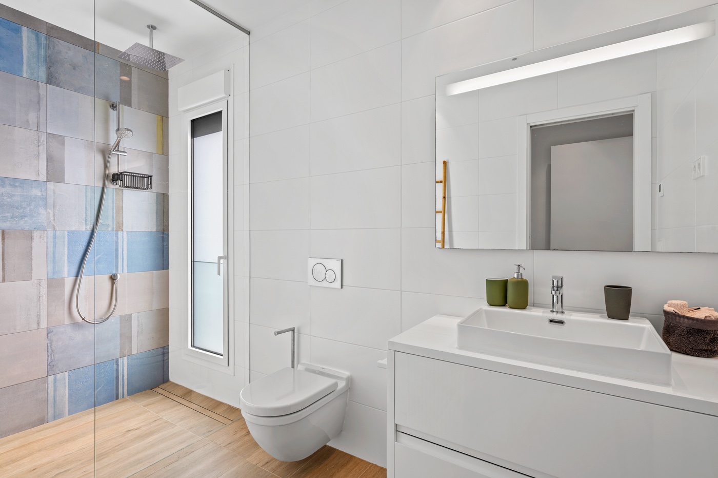 Bedroom in apartment for sale in Las Colinas Golf