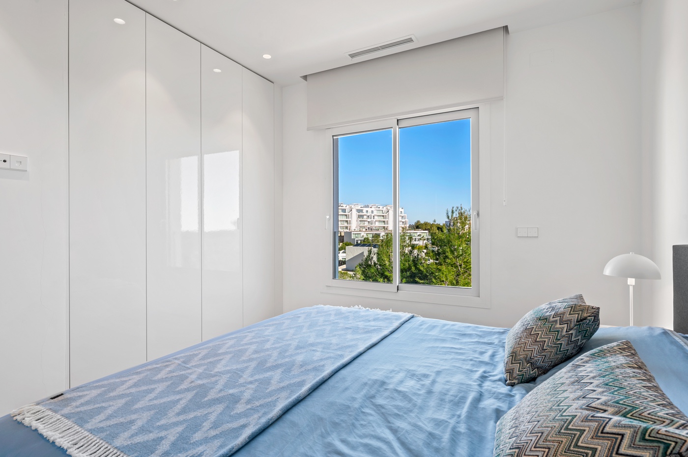 Master bedroom in apartment for sale in Las Colinas Golf
