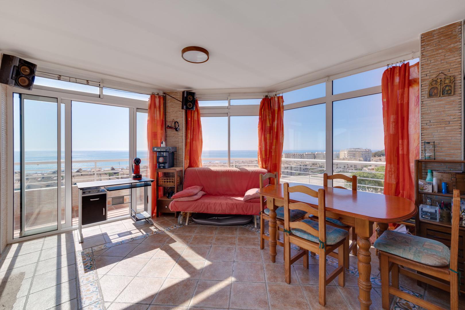 Dining area in apartment for sale in Guardamar del Segura