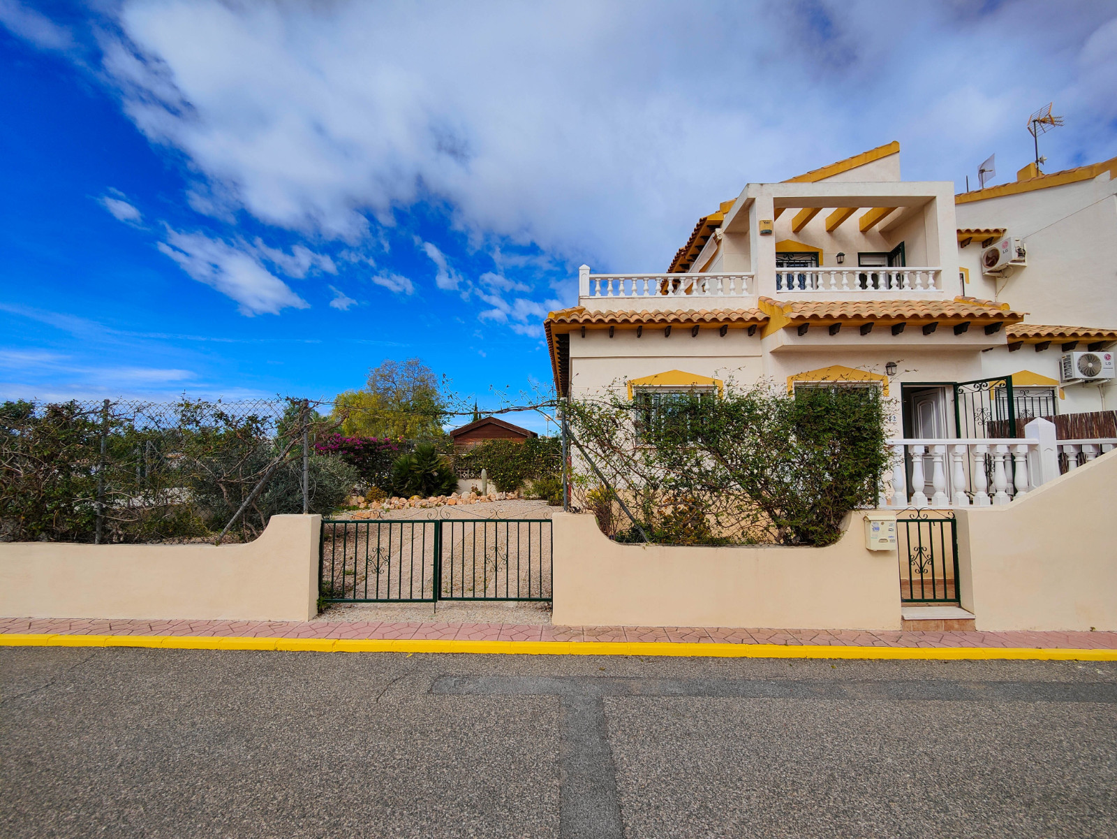 Bedroom in terraced for sale in Orihuela Costa