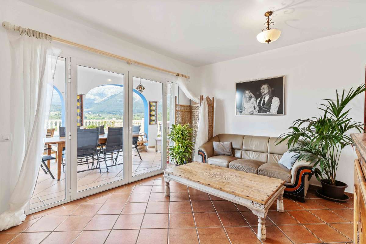 Master bedroom in villa for sale in Murla