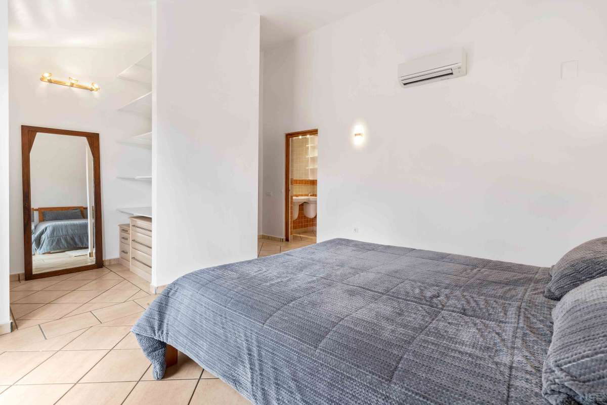 Garden in villa for sale in Murla
