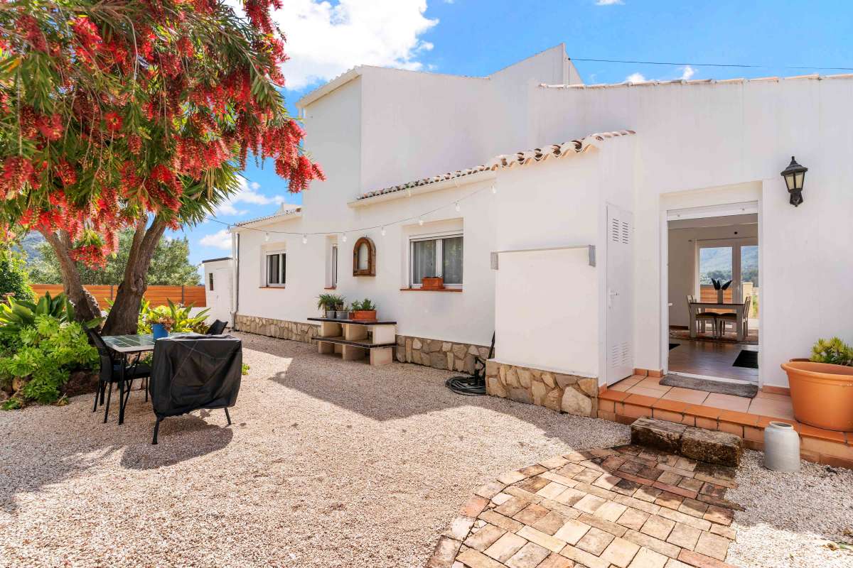 Terrace in villa for sale in Murla
