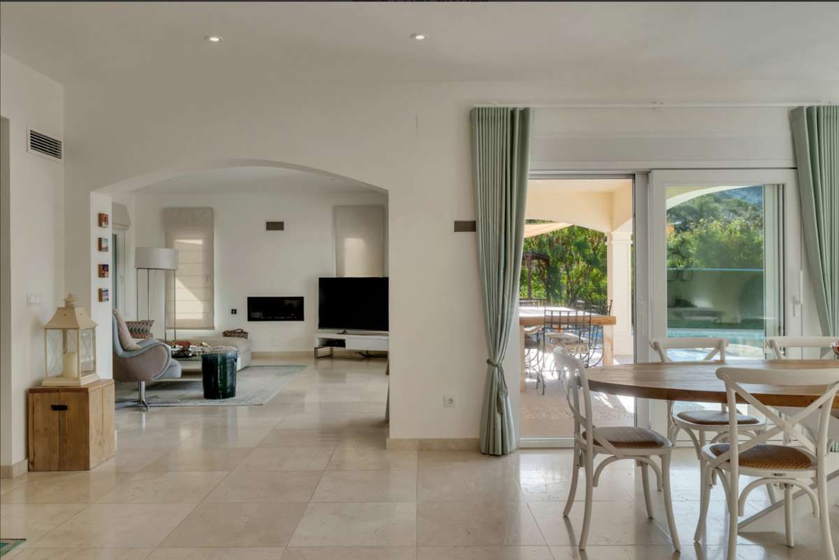 Garden in villa for sale in Moraira