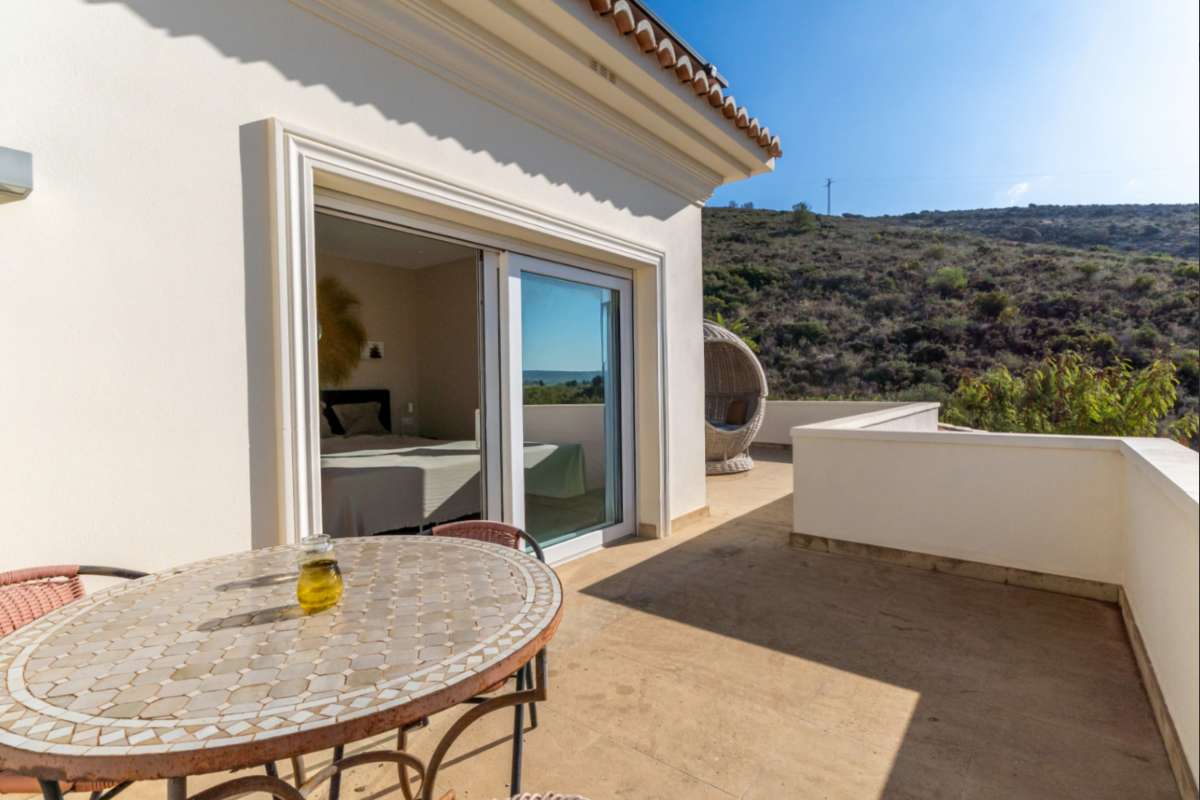 Master bedroom in villa for sale in Moraira