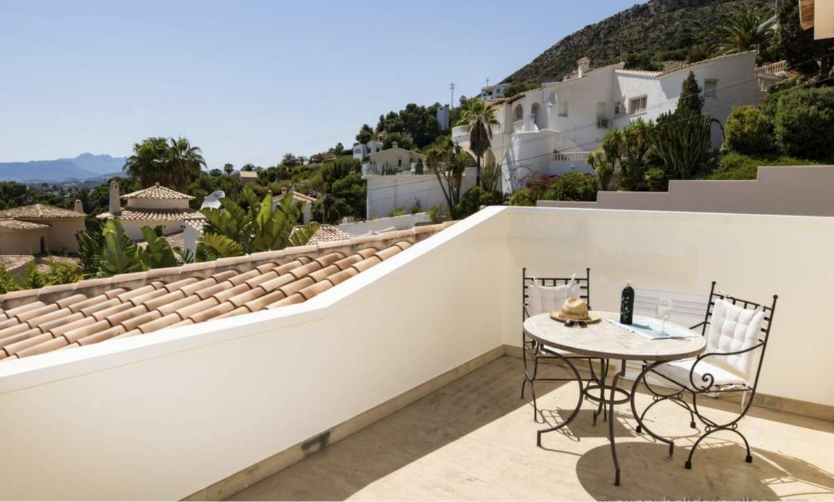 Bathroom in villa for sale in Moraira