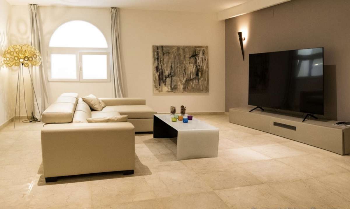 Master bedroom in villa for sale in Moraira