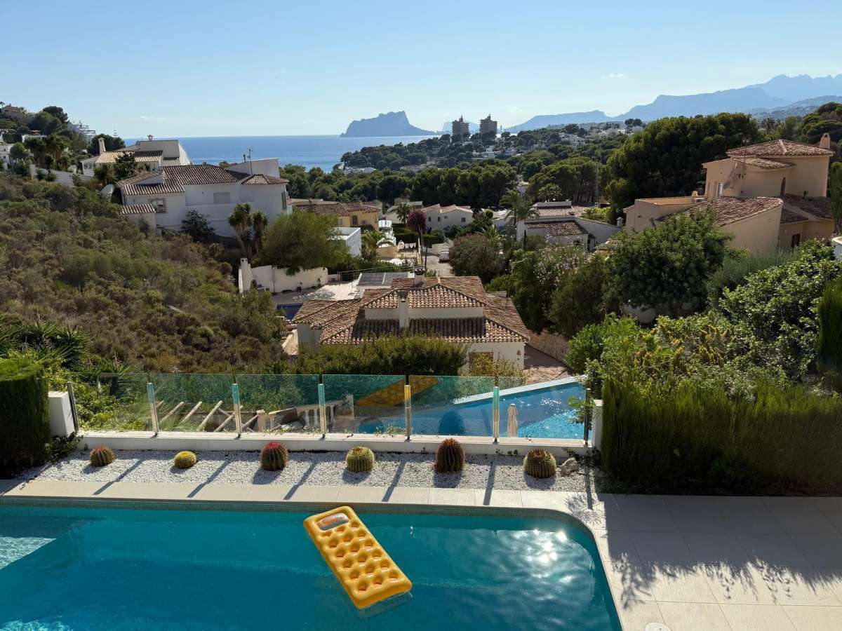 Terrace in villa for sale in Moraira