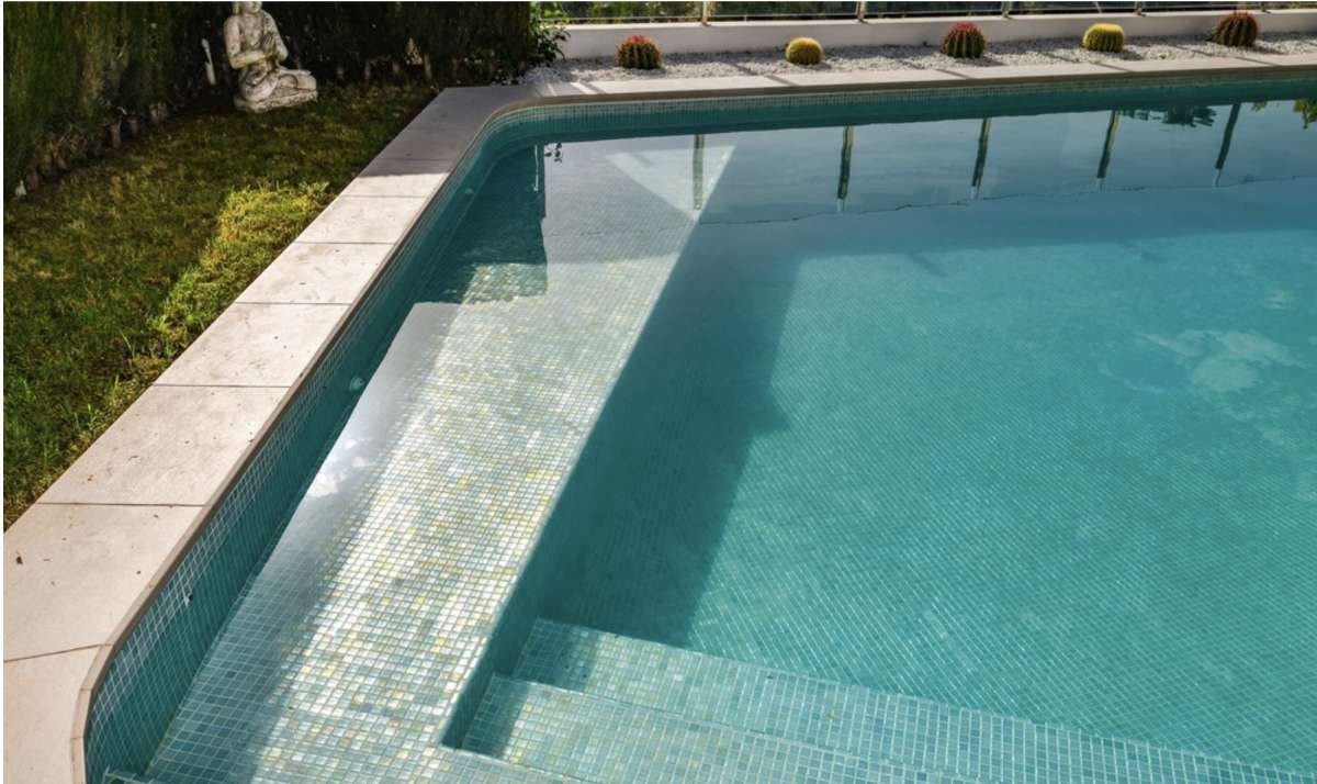 Pool area in villa for sale in Moraira