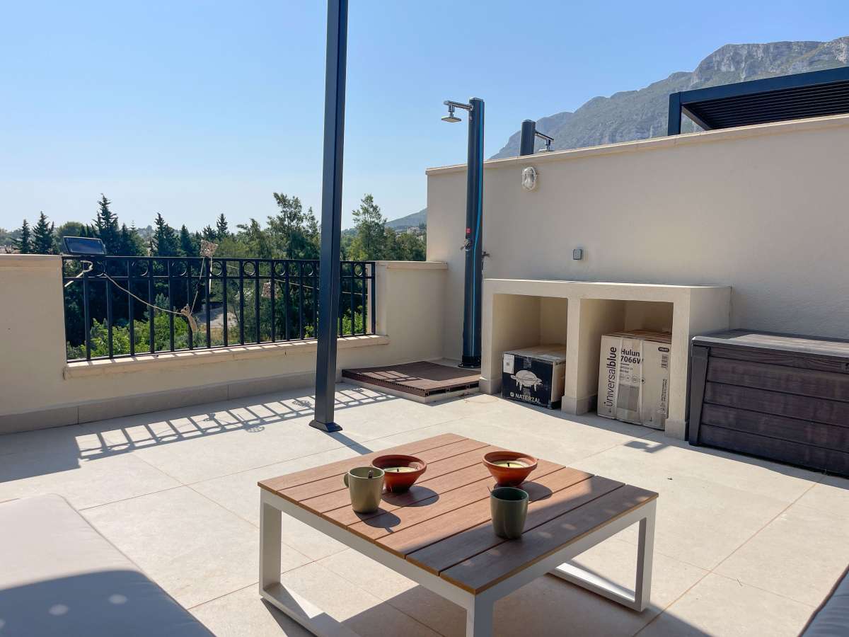 Living room in apartment for sale in Denia
