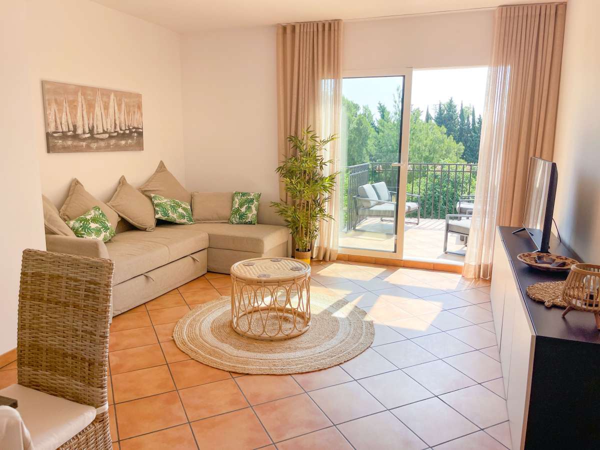 Bedroom in apartment for sale in Denia