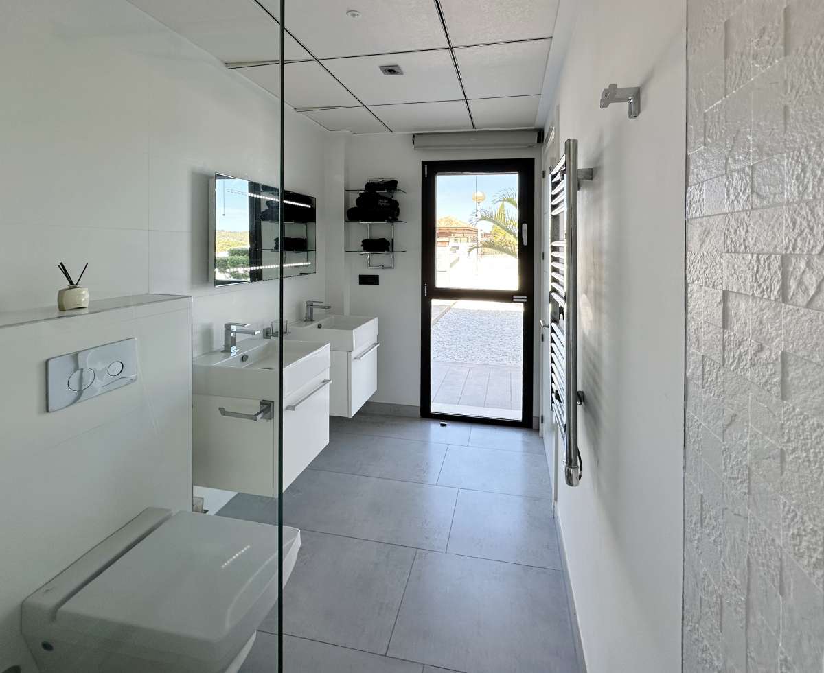 Bathroom in villa for sale in javea