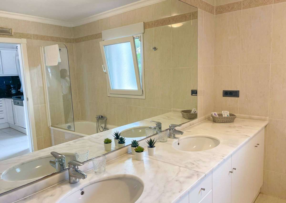 Dining area in apartment for sale in Benissa Costa