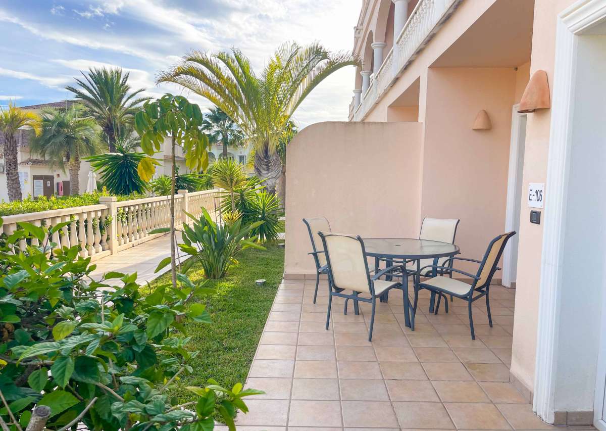 Master bedroom in apartment for sale in Benissa Costa