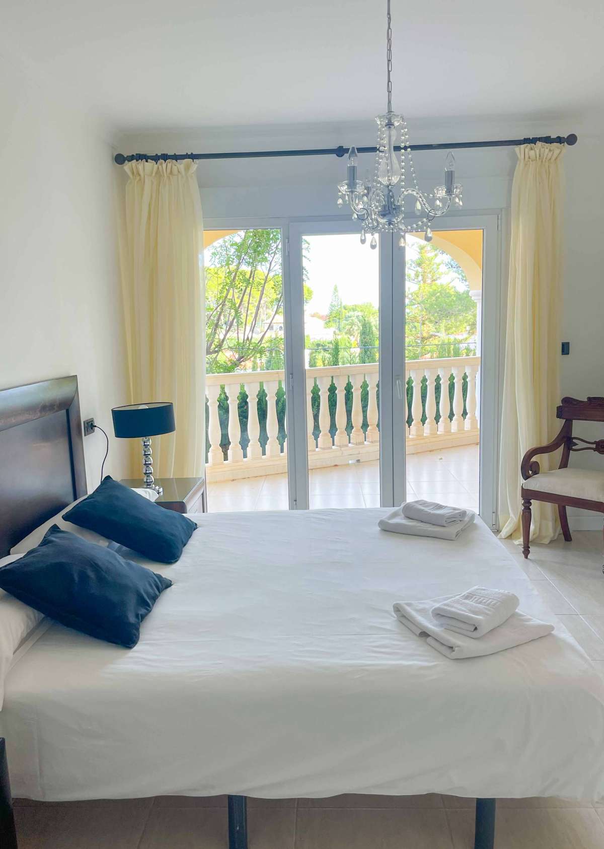 Bathroom in apartment for sale in Benissa Costa