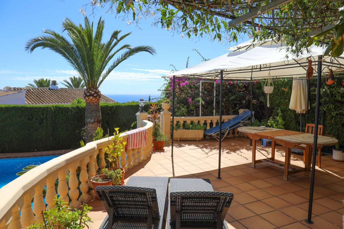 Dining area in villa for sale in javea